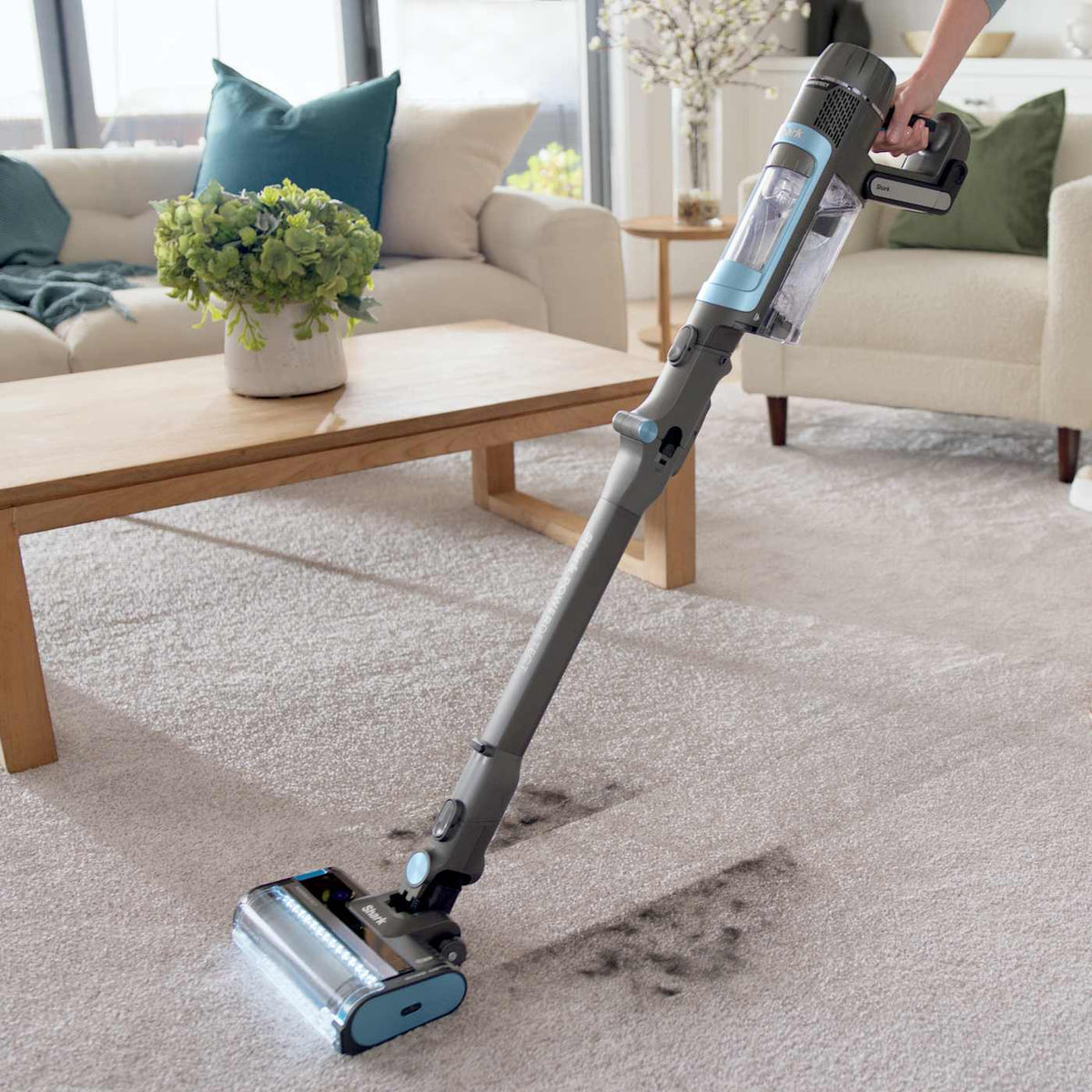 Shark® Cordless PowerDetect™ Clean & Empty System